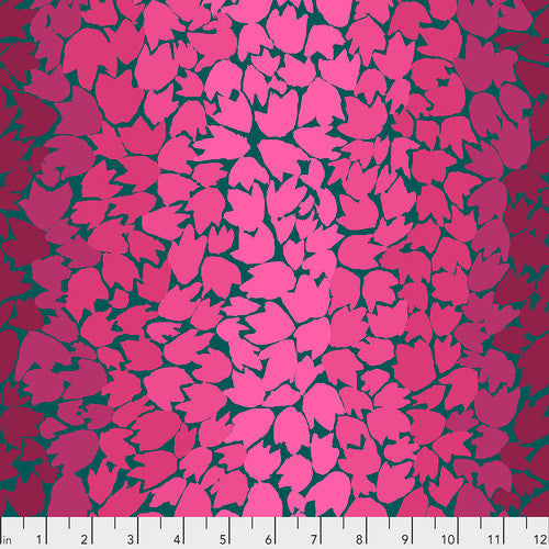 KAFFE FASSETT Stash: Ombre Leaves-Pink (1/4 Yard)