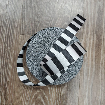 Bicolor Webbing: 25mm- Stretch Limo/Silver
