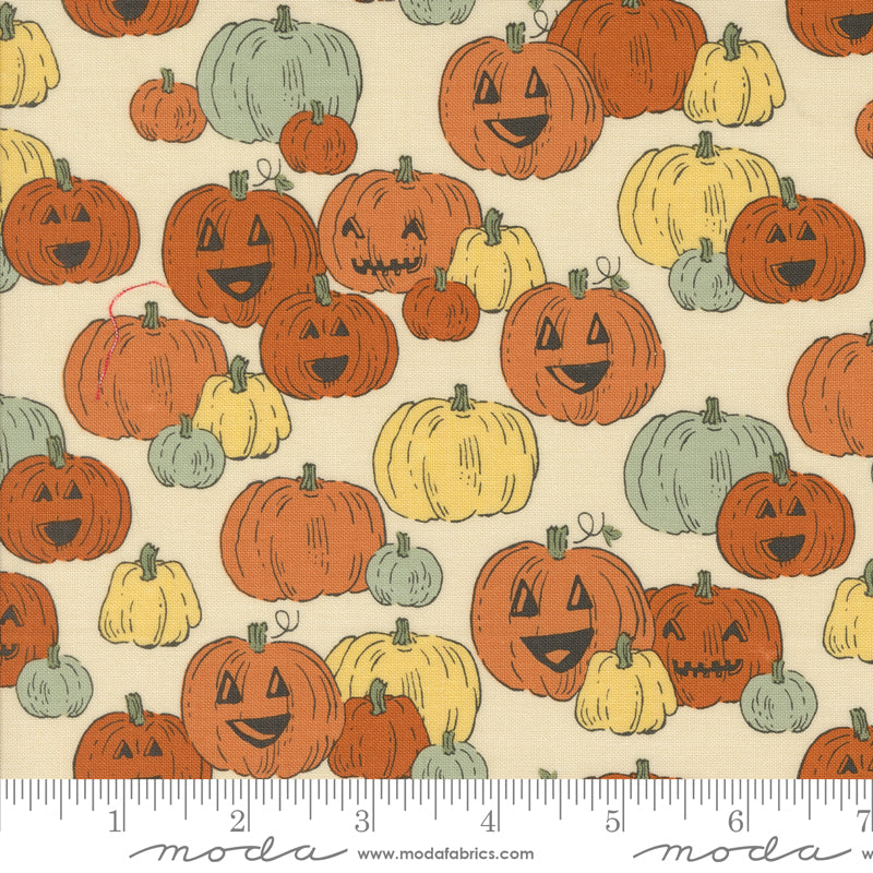 HOME SWEET HAUNT: Home Sweet Haunt-Bone (1/4 Yard)