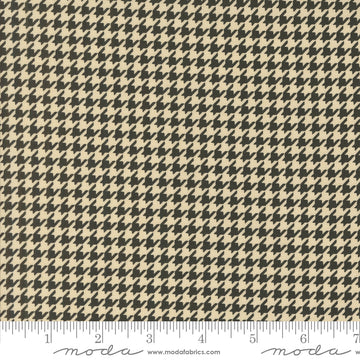 HOME SWEET HAUNT: Hounds Tooth-Bone (1/4 Yard)