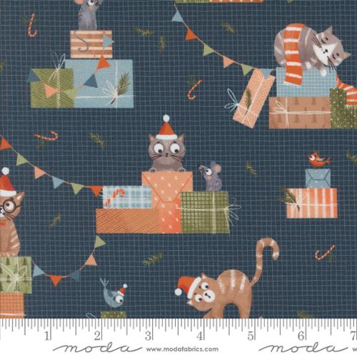 Standing Guard for the Purrfect Christmas: QUILT KIT