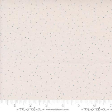 PURRFECT CHRISTMAS: Snow-Pearl (1/4 Yard)