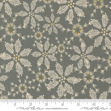 OLD WORLD YULETIDE: Snowy Lace-Fog (1/4 Yard)