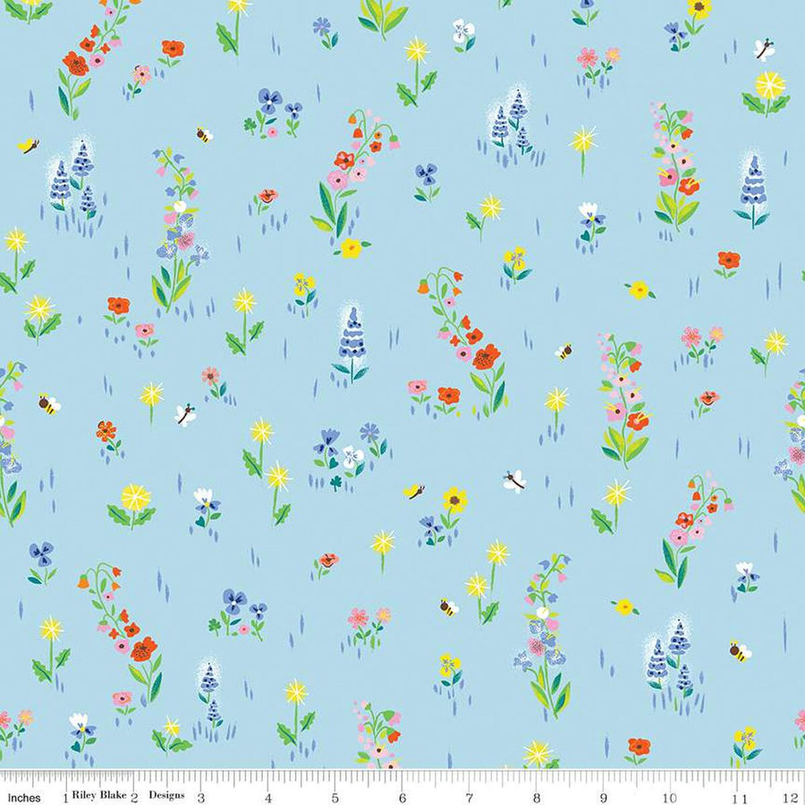 100 AKER WOODS: Picnic Meadow-Sky (1/4 Yard)