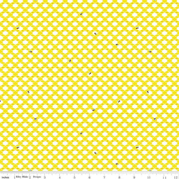 100 AKER WOODS: Honey Hex-Yellow (1/4 Yard)