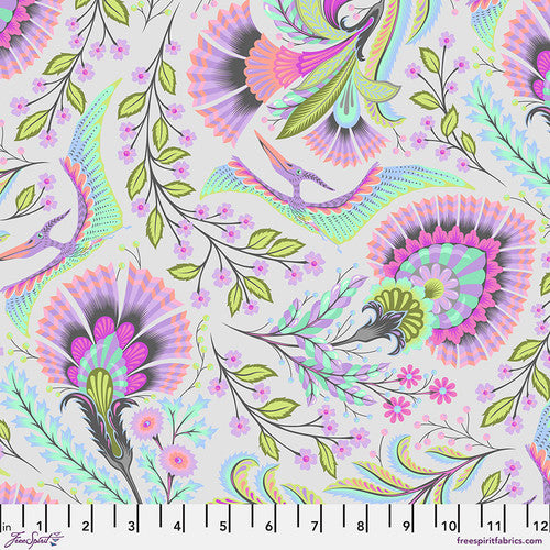 Tula Pink Roar!: Wing It- Mist (1/4 Yard)