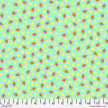Tula Pink UNTAMED: Impending Bloom-Moonbeam (1/4 Yard)