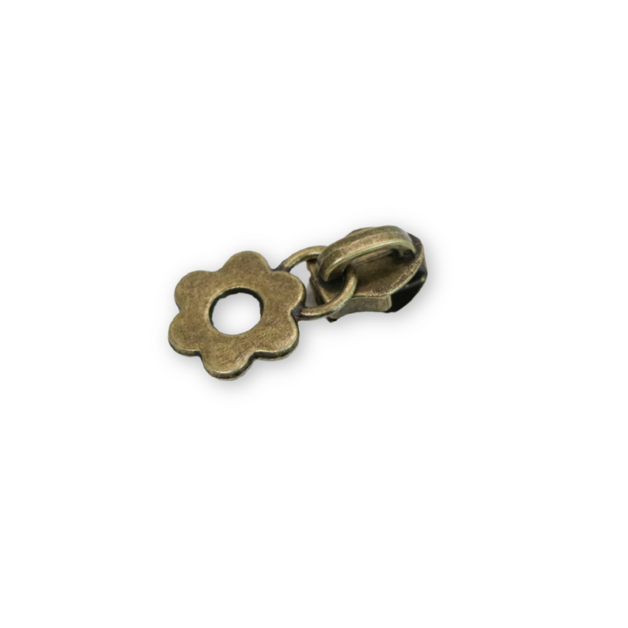 Sallie Tomato: Flower Zipper Pull-Antique