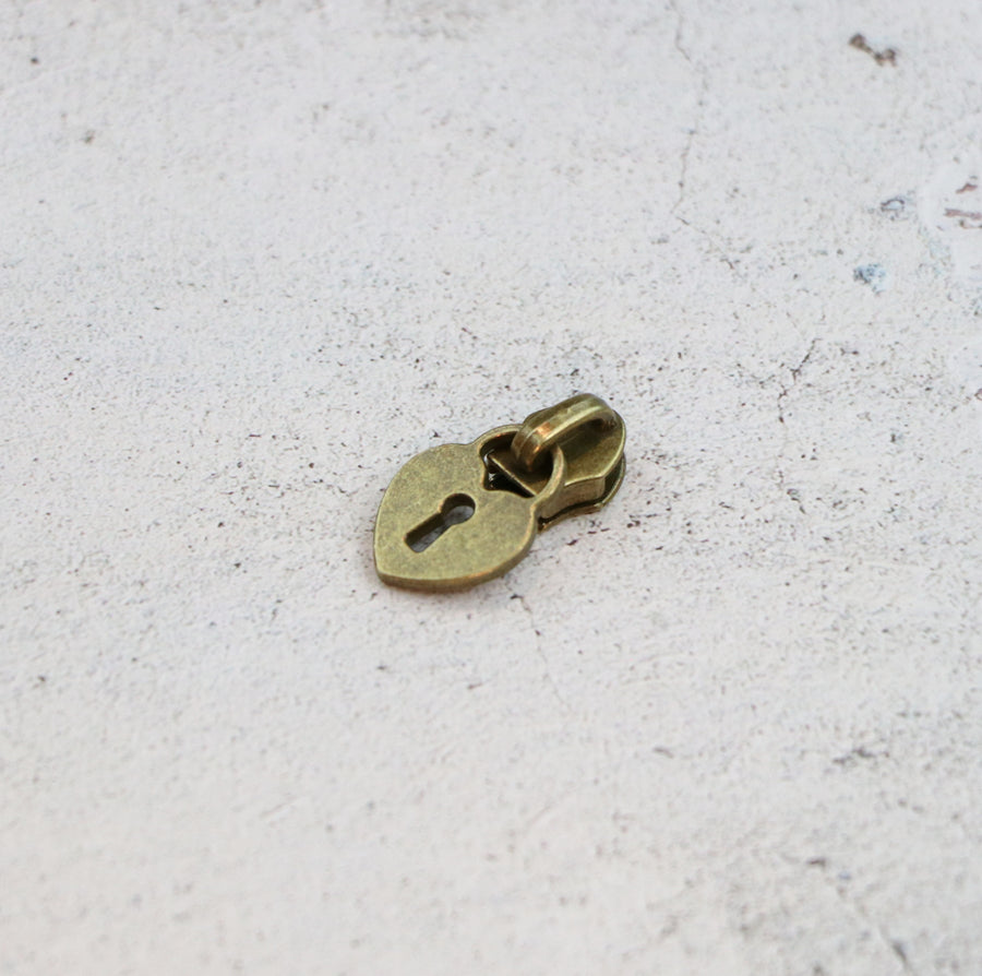 Sallie Tomato: Heart Padlock Zipper Pull-Antique