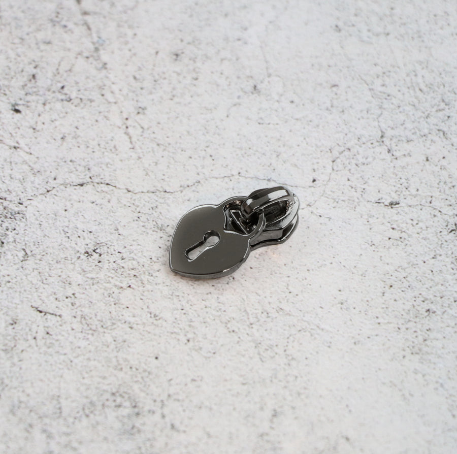 Heart Padlock Zipper Pull- Gunmetal