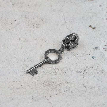 Sallie Tomato: Key Zipper Pull-Gunmetal