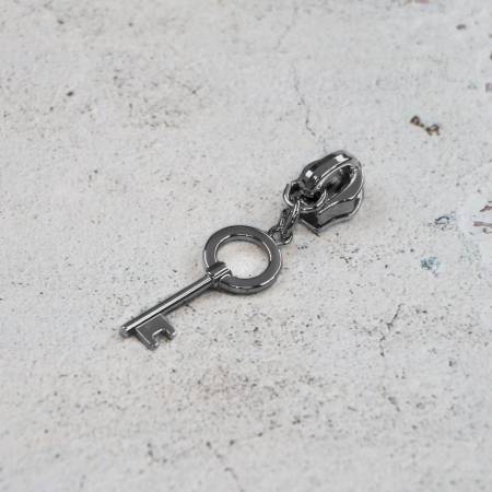 Sallie Tomato: Key Zipper Pull-Gunmetal